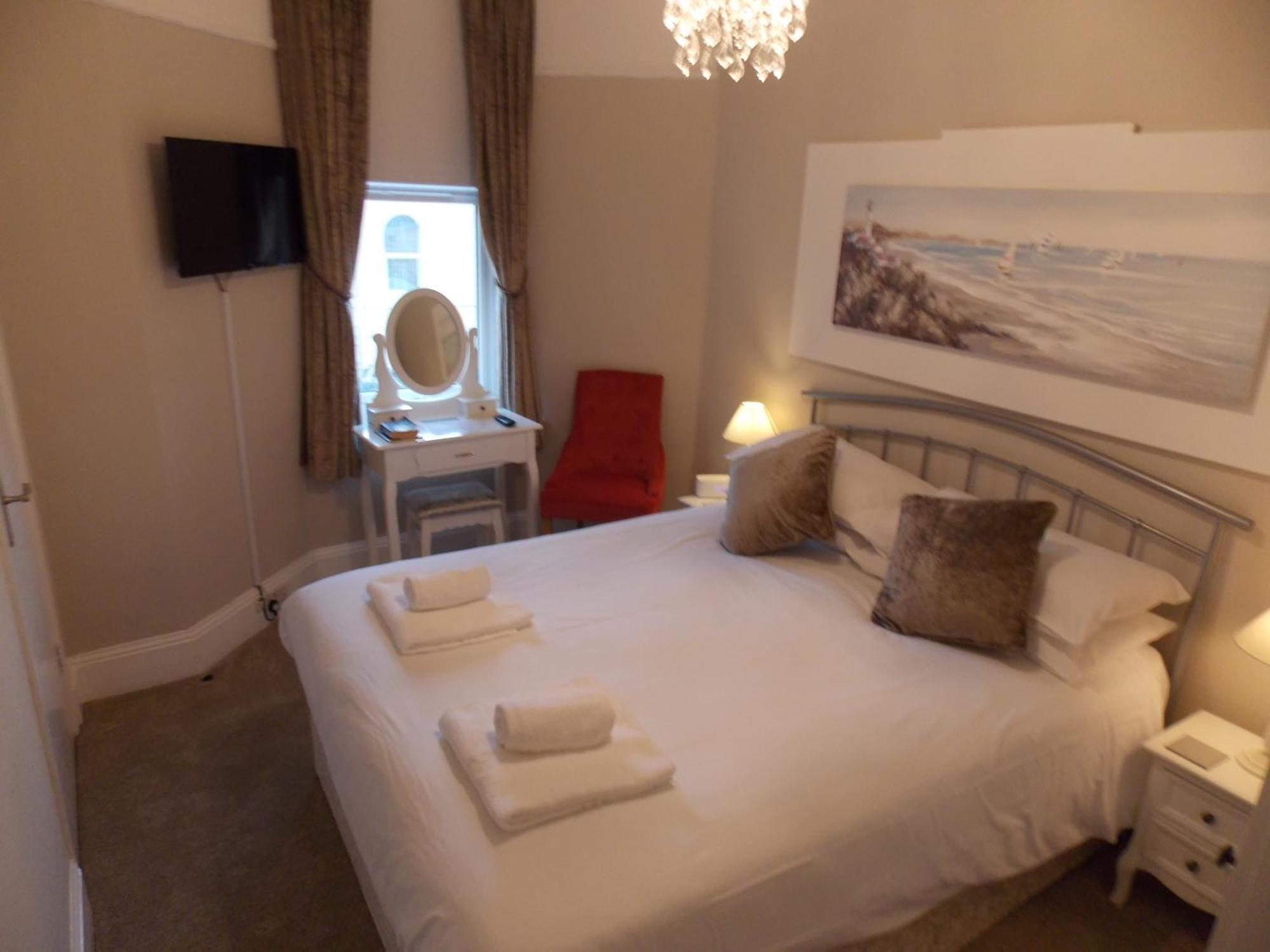 Heathcliff House B&B Exclusively For Adults Free Large Carpark Torquay Exterior photo