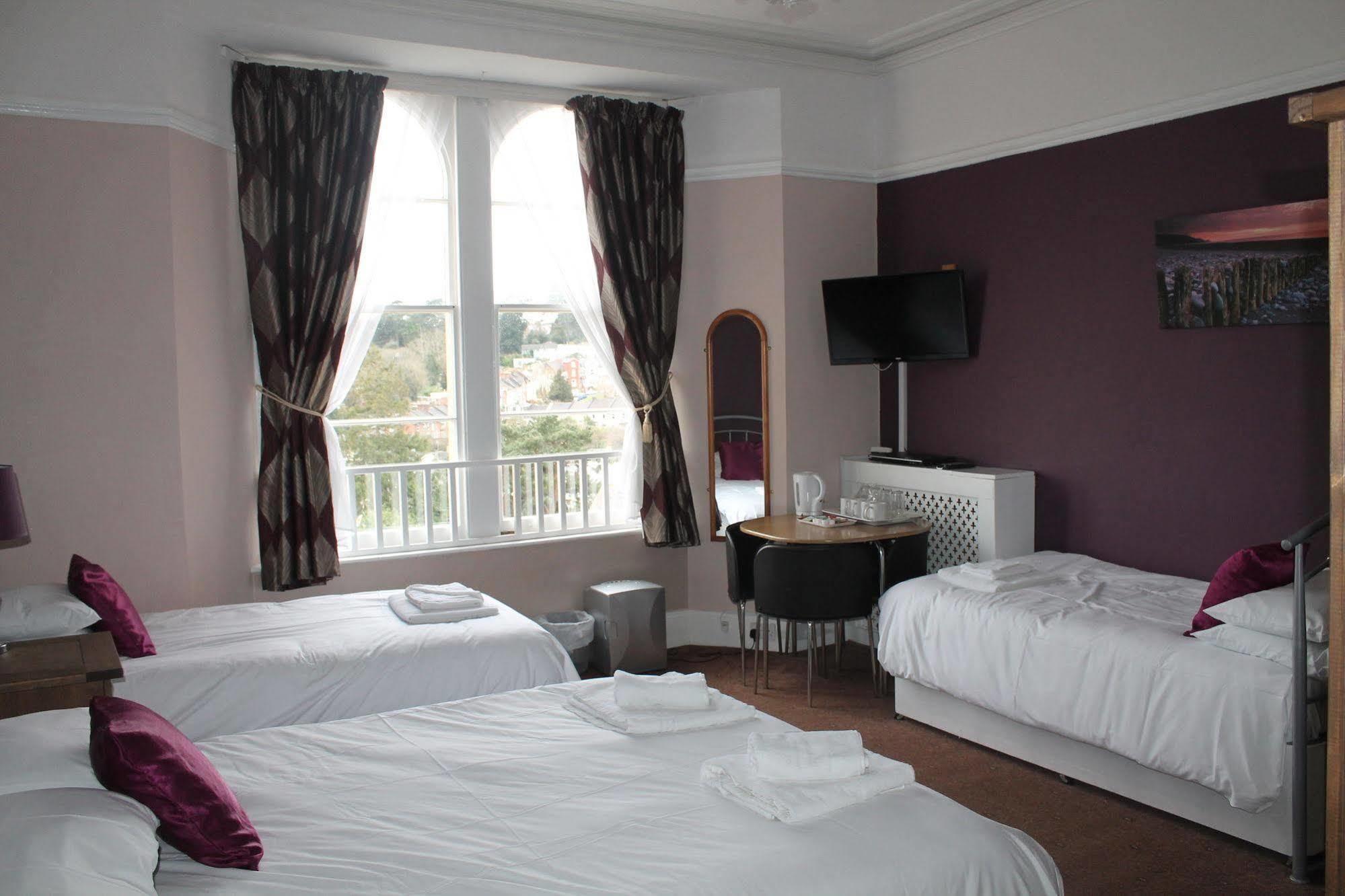 Heathcliff House B&B Exclusively For Adults Free Large Carpark Torquay Exterior photo